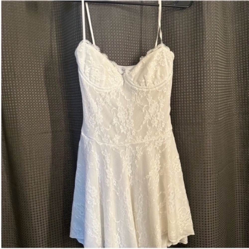 Elegant White Lace Mini Dress